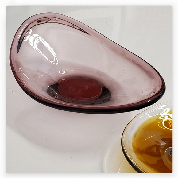 Vntg 10" Amythest & 7 1/2" Amber Art Glass Bowls - Picture 7 of 11